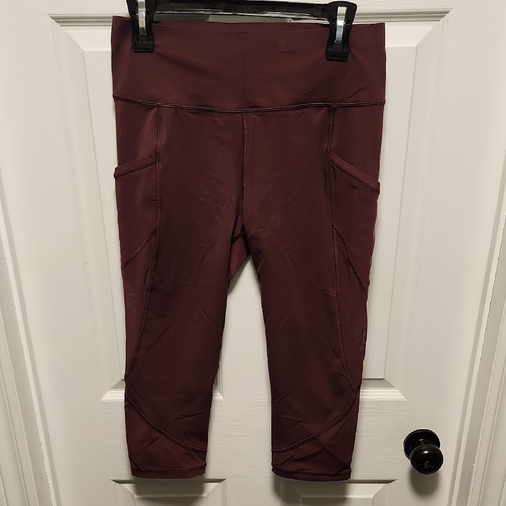 Burgundy High-Waisted Leggings Crop 10